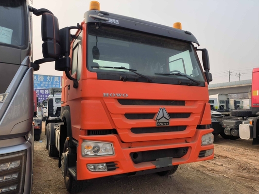 Alta capacidade de carga 21-30t Sinotruk HOWO Trator caminhão D12.42-20 Motor 6X4