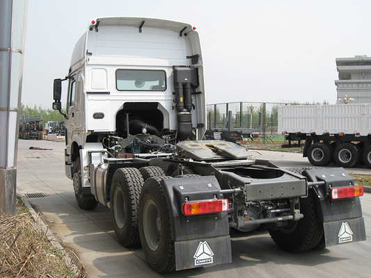 Capacidade de carga de 40 a 60 toneladas Sinotruck HOWO 6X4 Tractor Truck com base de tração 50 /90