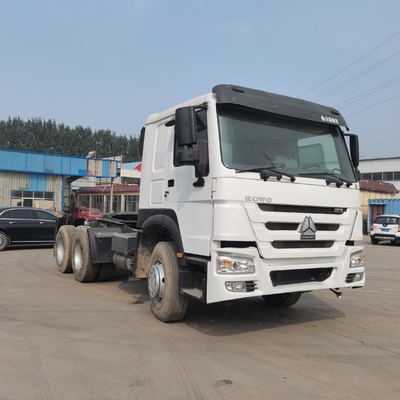 10f 2r Velocidades usadas Sinotruck Tanzânia Tractor Head Truck / Prime Mover for Benefit