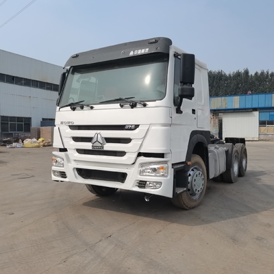 10f 2r Velocidades usadas Sinotruck Tanzânia Tractor Head Truck / Prime Mover for Benefit