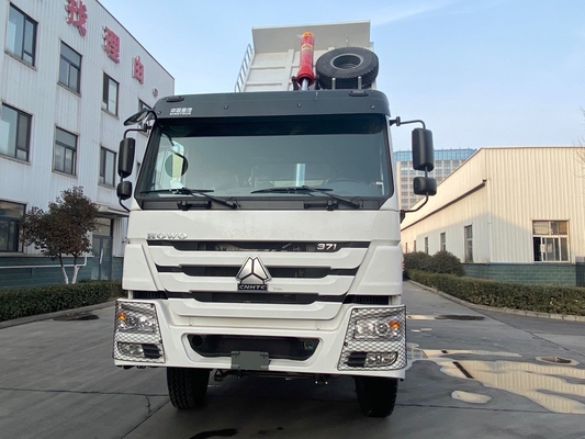 6X4 Sinotruk HOWO 10 Pneus Volume Caminhão de remoção de areia Caminhão de descarga com tanque de combustível de 300L