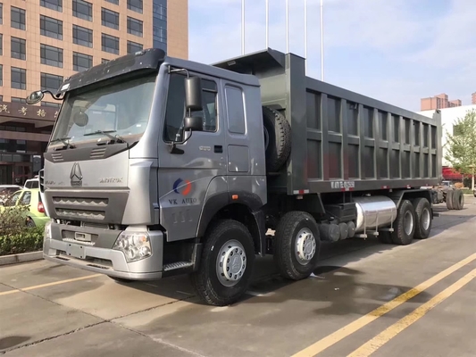 Caminhão de 12 rodas 8X4 Sinotruck 40 metros cúbicos Caminhão de desvio com eixo dianteiro Hf9 certificado pela ISO