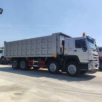 25-30 toneladas Capacidade Sinotruk HOWO 8X4 camião de descarga pesado com sistema de direção Zf8118