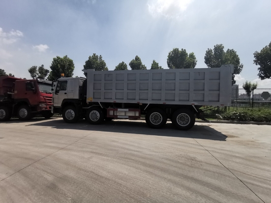 Caminhão pesado de 30-50 toneladas usado Sinotruk HOWO 371HP 8X4 com estrutura durável