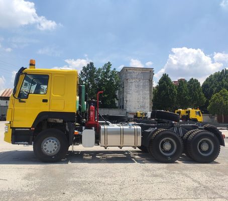 420HP Design de pneu radial Tri-axis 10 rodas 6X4 HOWO Tractor Truck Head com potência