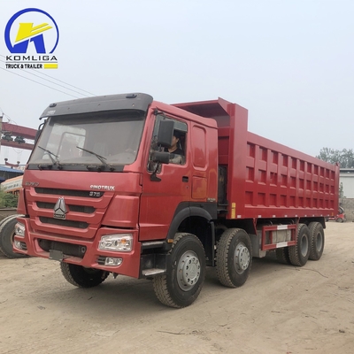 Caminhão pesado Sinotruk 8X4 usado com elevador dianteiro