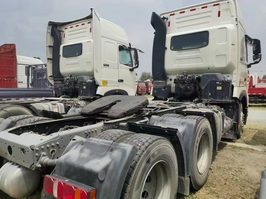 Padrão de emissões Euro 2 Usado 2022 Ano 6X4 HOWO 570HP caminhão-trator para o mercado russo