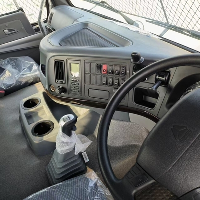 Grande capacidade de carga 3 eixos 6X4 HOWO caminhão-trator para África Base de tração 50 /90 Opcional