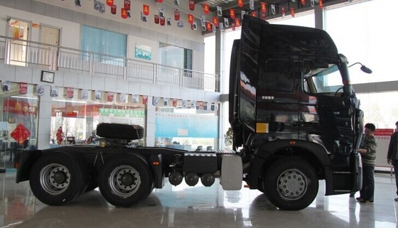 6×4 Transmissão manual Sinotruk HOWO T7h Tractor truck