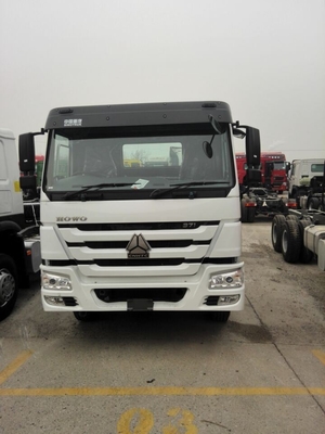 Design de pneu radial 371HP Sinotruk usado HOWO 6 * 4 caminhão tractor com 9 toneladas eixo dianteiro
