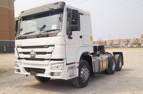 Sinotruk HOWO 6X4 10 Wheeler Usado Prime Mover Tractor Head Truck para transporte de carga pesada