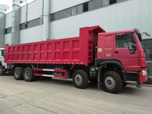 Capacidade de carga do tanque de combustível de 300L 21-30t HOWO 8X4 camião de descarga para condições difíceis