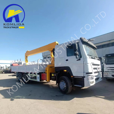 Caminhão de carga Sinotruk 6X4 HOWO usado com guindaste montado em boas condições e acessível