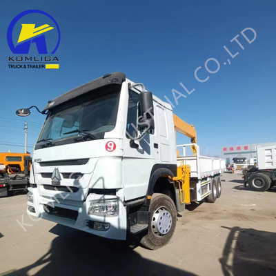 Caminhão de carga Sinotruk 6X4 HOWO usado com guindaste montado em boas condições e acessível