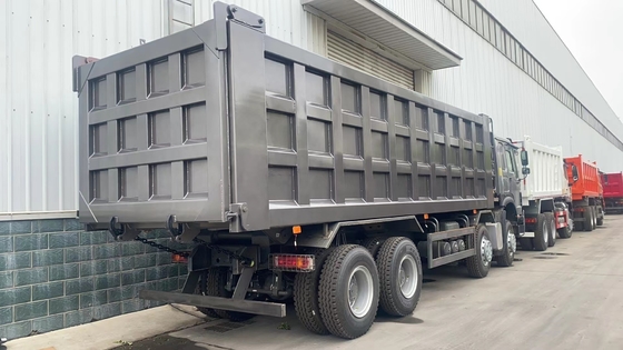 Sinotruk usado 8X4 12 rodas 50 toneladas HOWO carrinho de descarga com elevação hidráulica dianteira