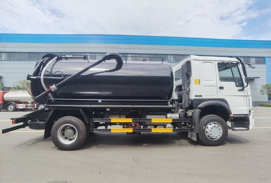 Dongfeng Sinotruck HOWO 4m3 6m3 10m3 Caminhão de sucção de águas residuais com modelo de motor Wd615