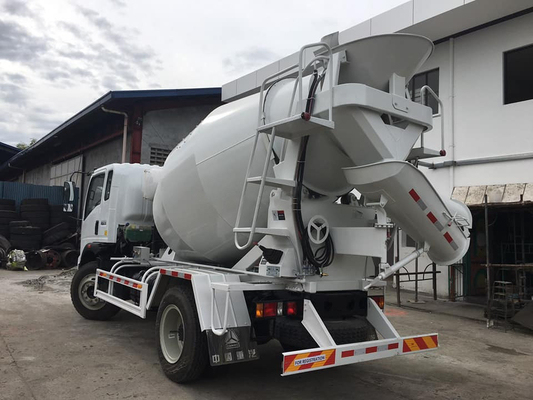 Pequeno caminhão de mistura de betão de 6 rodas 4X2 3 toneladas 5 toneladas Mini com padrão de emissões Euro 4