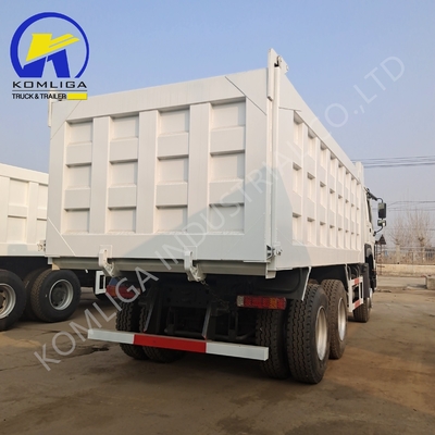 Um Sleeper com A / C Sinotruk HOWO 10 rodas 371HP camião de 21-30t capacidade de carga