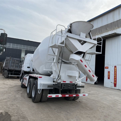Sinotruck HOWO 6X4 8m3 9m3 10m3 Caminhão de mistura de cimento com eixo de tração de dupla redução