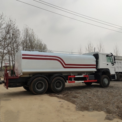 Zf8118 Direção Sinotruck HOWO 20000 litros Caminho Caminho Cisterna de água Caminhão Sprinkler
