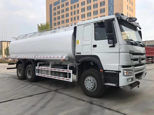 Sinotruck HOWO 6X4 371HP 380HP 20000L camião de tanque de combustível com certificação GCC e pneus