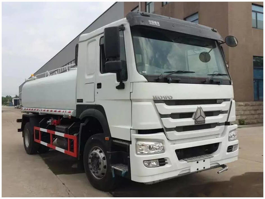 SINOTRUK HOWO 6X4 Caminhão de tanque de combustível usado 20m3 25m3 375HP 371HP Wd615.69 Capacidade do motor&gt; 8L