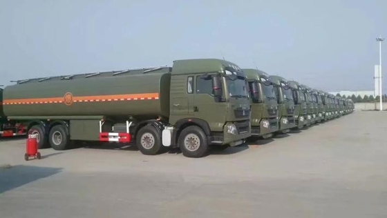 Sinotruck 12 rodas HOWO 8X4 40000 litros Camião de tanque de combustível com capacidade de carga de 21-30 t