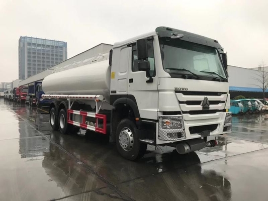 Caminhão de alta capacidade 20000L 25000L Sinotruck usado HOWO Caminhão-tanque de petróleo Caminhão-tanque para armazenamento de petróleo