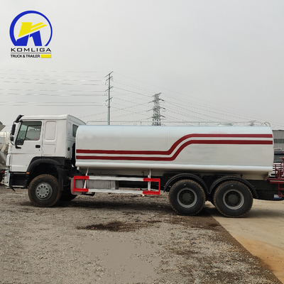 20 metros cúbicos Sinotruck HOWO 6X4 Caminhão-tanque de água de pulverização com motor Wd615.47
