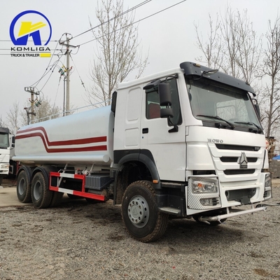 20 metros cúbicos Sinotruck HOWO 6X4 Caminhão-tanque de água de pulverização com motor Wd615.47