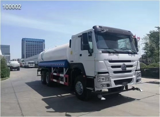 Sinotruk HOWO 6X4 Sprinkler Water Truck com válvula API Um dormitório e dois assentos