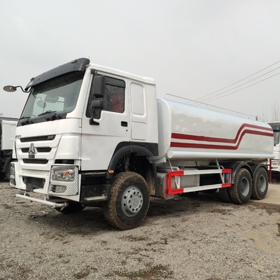 1X9000 Kgs Eixo dianteiro Euro 2 Sinotruk HOWO 4X2/6X4/8X4 Caminhão pulverizador para águas residuais