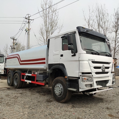 1X9000 Kgs Eixo dianteiro Euro 2 Sinotruk HOWO 4X2/6X4/8X4 Caminhão pulverizador para águas residuais