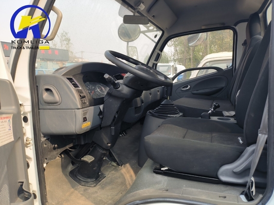 Sinotruk HOWO 4X2/6X4/8X4 Caminhão-tanque de água potável para veículo de tratamento de águas residuais