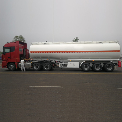 Jost 2 &quot; ou 3,5 &quot; tipo de parafuso King Pin Semi-trailer para 45000 litros HOWO Tanker de combustível