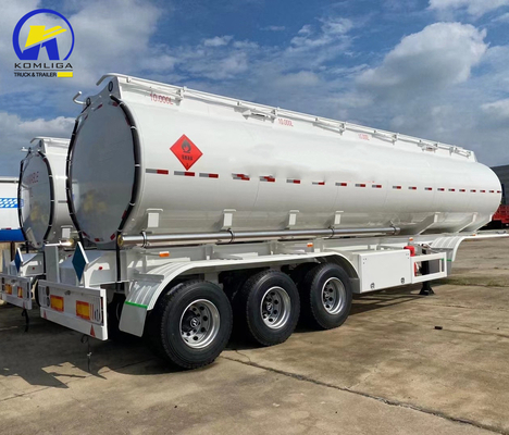 7000-8000 mm Trailers de tanques de combustível de aço carbono/aço inoxidável/alho de alumínio