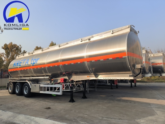 3 eixos Sinotruk 45000 litros Feul Tank Semi-trailer para eficiência leve e desempenho