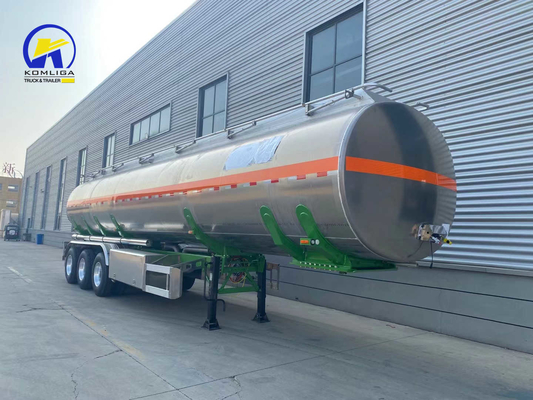 3 eixos Sinotruk 45000 litros Feul Tank Semi-trailer para eficiência leve e desempenho
