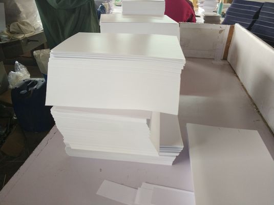 Folha de PVC e revestimento de filme O componente essencial para o sucesso da impressão a jato de tinta